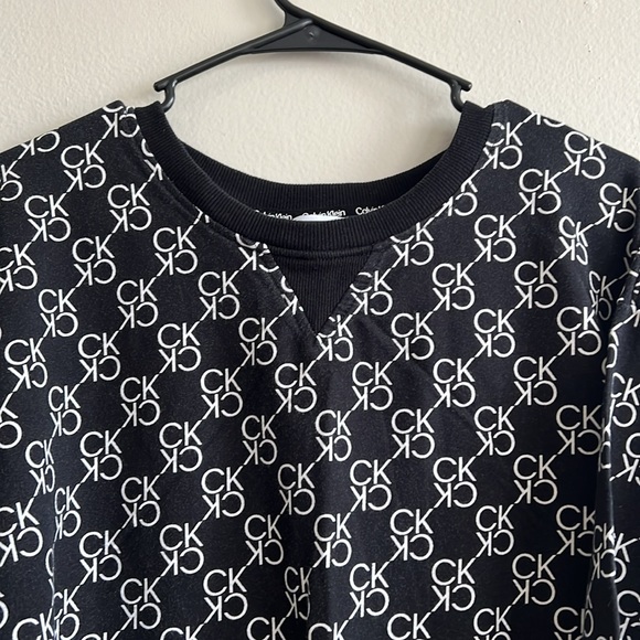 Calvin Klein Ribbed Trim Pullover Sweatshirt - Picture 4 of 5